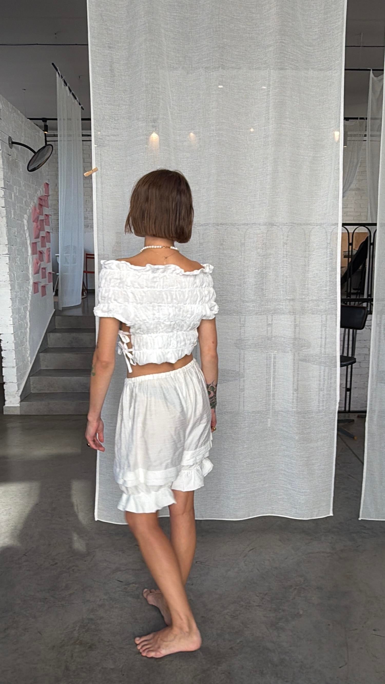 Linen top cropped back and shorts