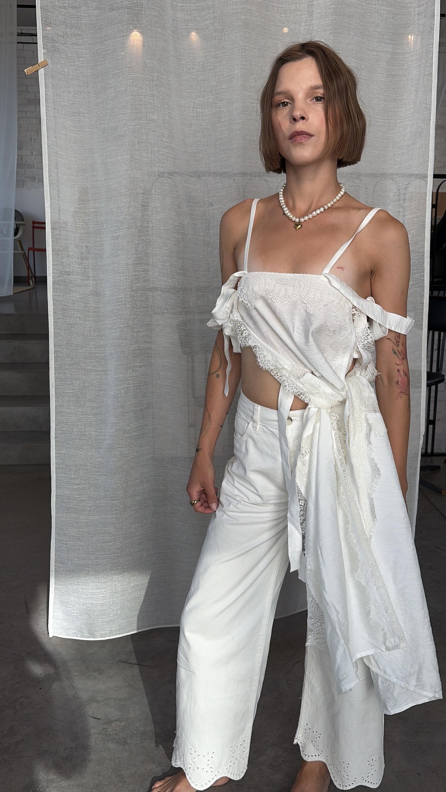 apron white front alternative varient